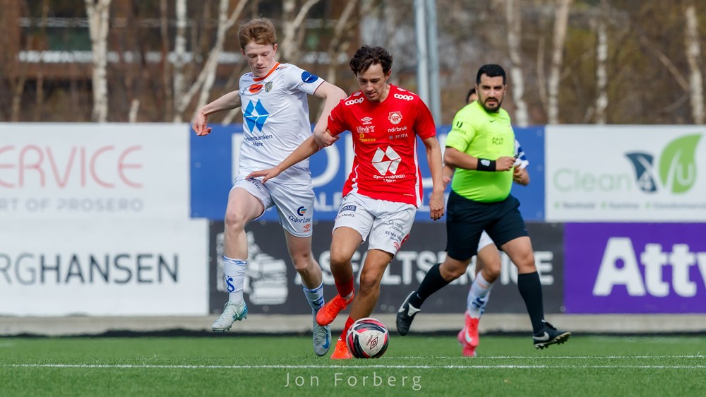 c2 AKSLA - AAFK-B69I3665-X4.jpg c2 AKSLA - AAFK-B69I3665-X4.jpg